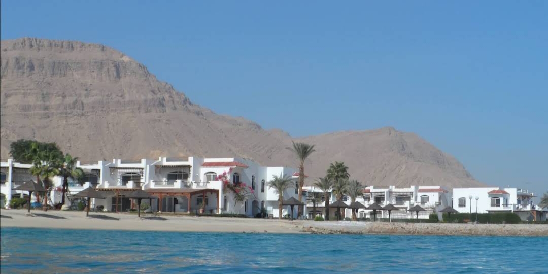Loly Beach image 2