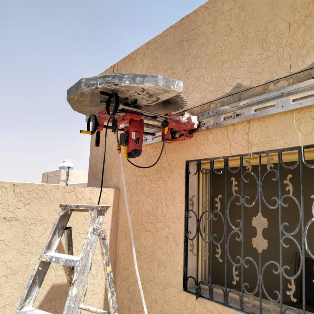 صورة قص الجدران بالليزر في حي اليمامة